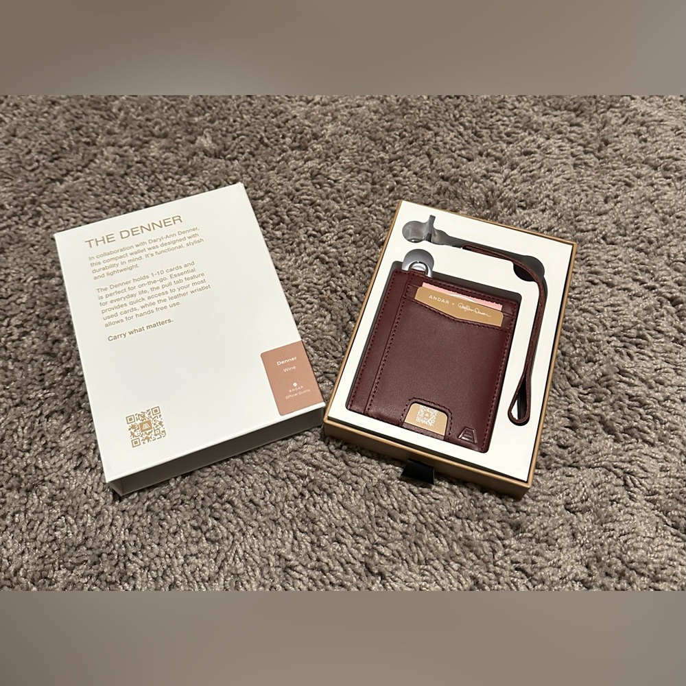 ANDAR — The Denner Wine Wallet - Picture 2 of 2